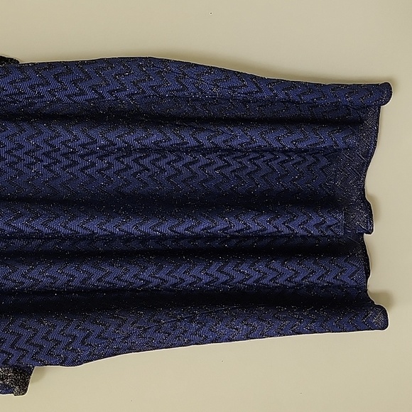 M by Missoni Women's Blue Metallic Ruffle Zig Zag Cold Shoulder Top Size Large - Picture 13 of 16